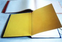 Foto von Büchern aus eigener Produktion